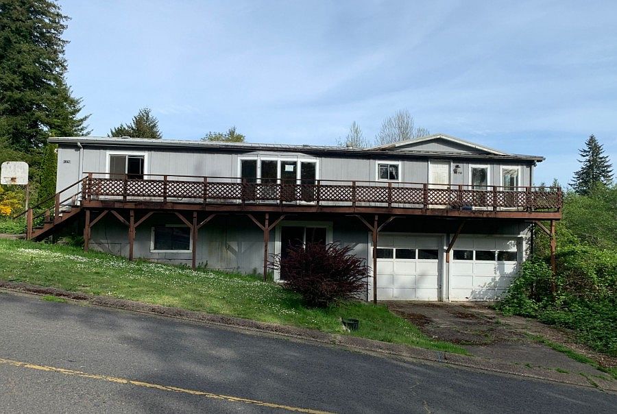 1st image of 1270 NE Canyon Dr