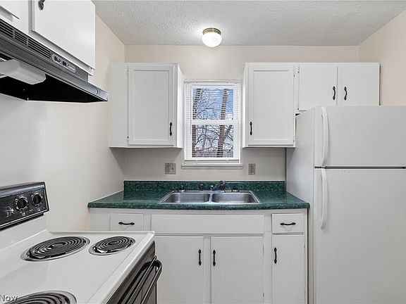 4th image of 732 Vernon Odom Blvd