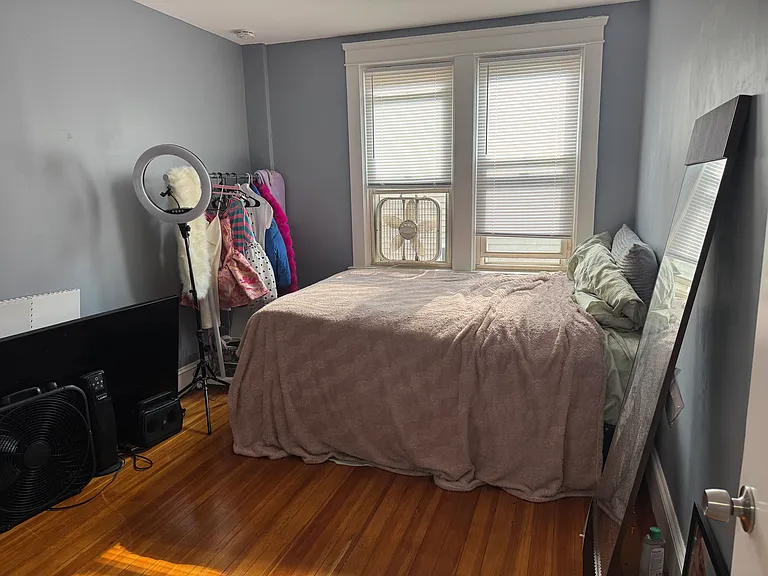18 Loreto St #1 — Photo 5