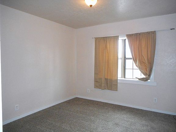 2nd image of 180 N Mesa St