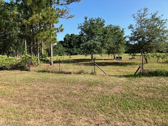 4th image of 739 Appaloosa Ave