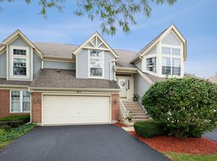 60 Ione Dr UNIT C, South Elgin, IL 60177