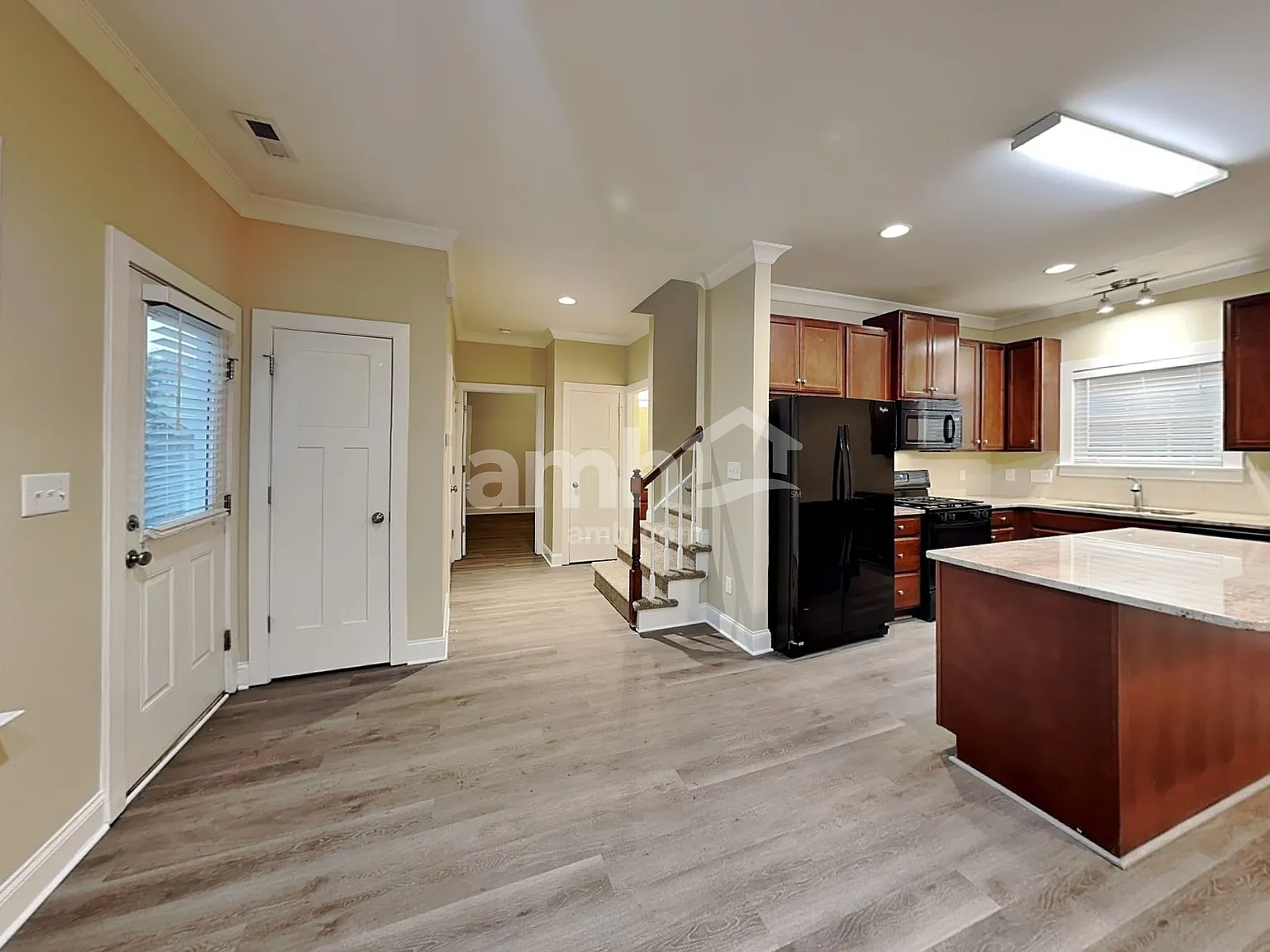 4 bed, 2.5 bath, 2361 sqft, $2,445 — Photo 3