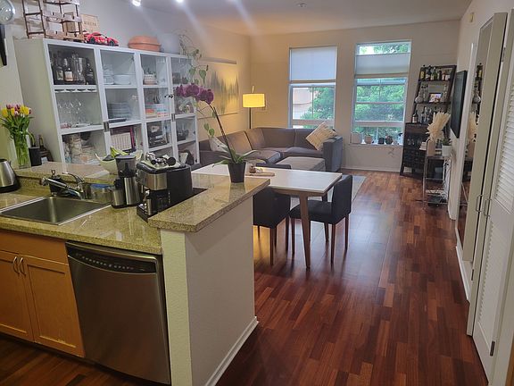 5th image of 821 Folsom St APT 213