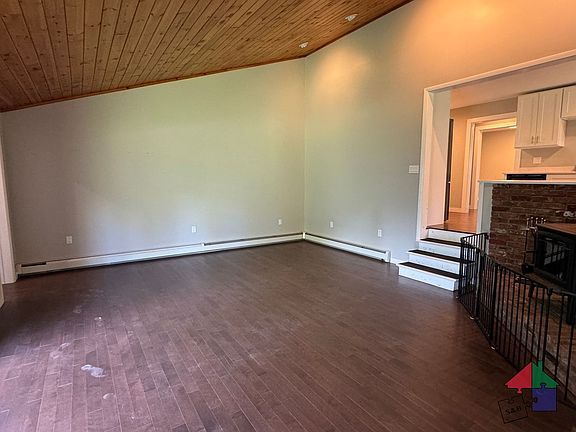 4th image of 1100-1102 Spear St