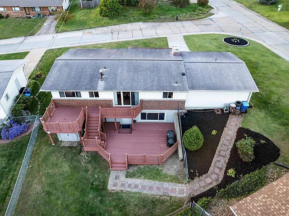 3rd image of 2918 Lourdes Dr