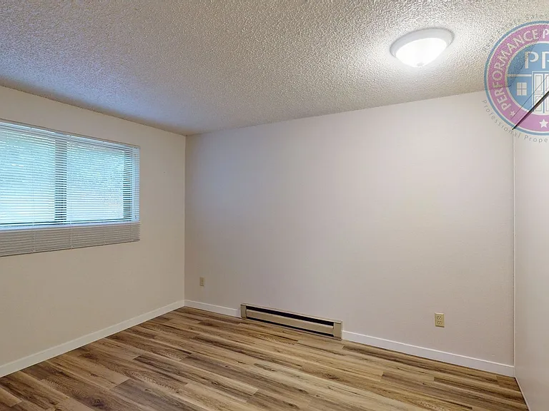 tuf8640 — Photo 17