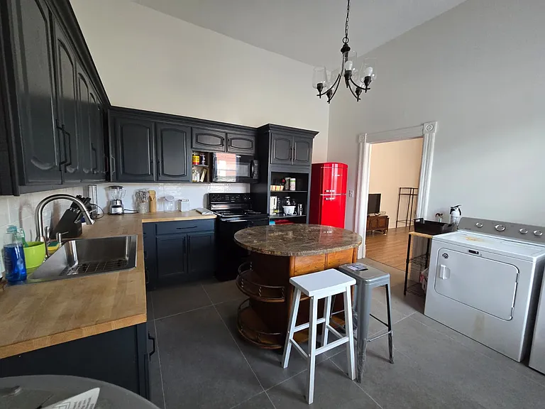 1834 Highland Ave — Photo 10