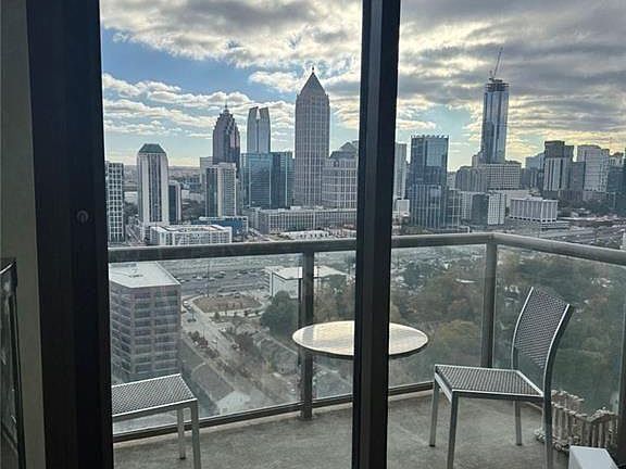 4th image of 270 17th St NW Unit 2901