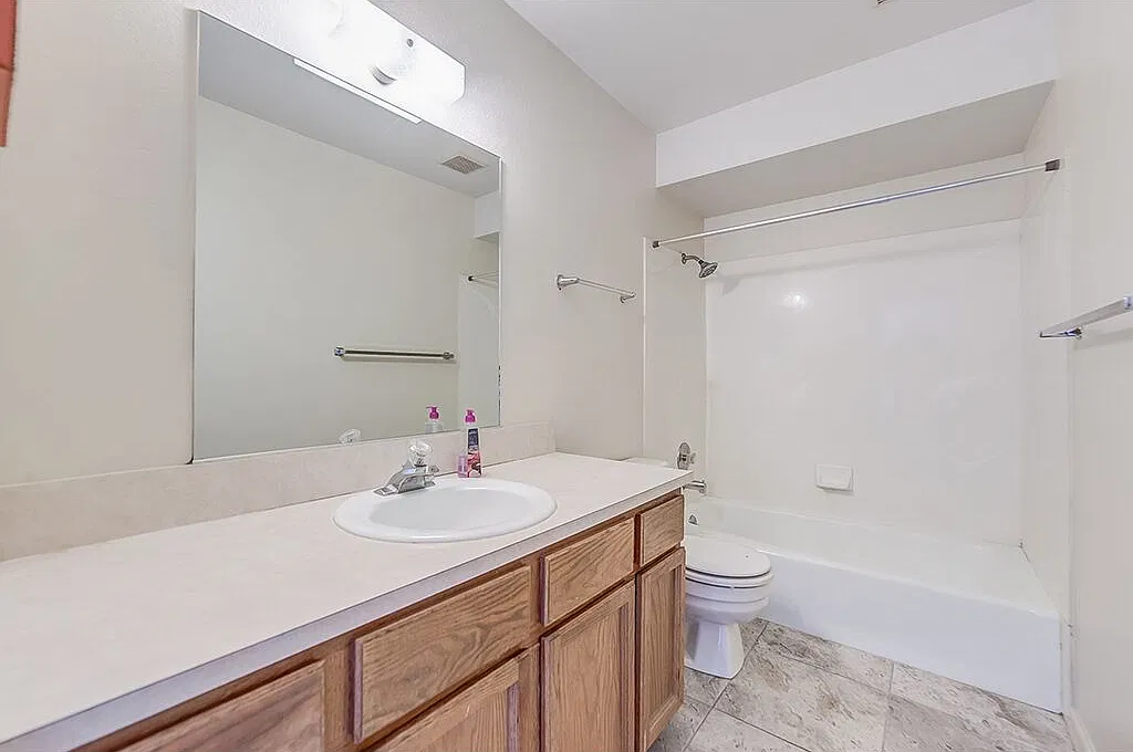 2 bed, 975 sqft, $499 — Photo 4