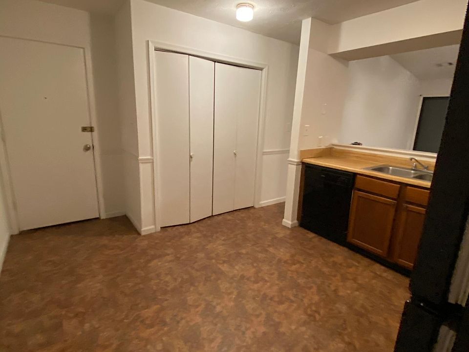 1st image of 3053 Bruckner Blvd