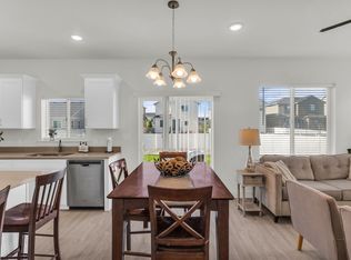 1318 Pamela St, Eagle Mountain, UT 84005
