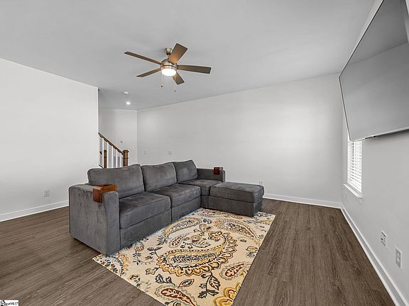 5th image of 509 Martin Creek Dr