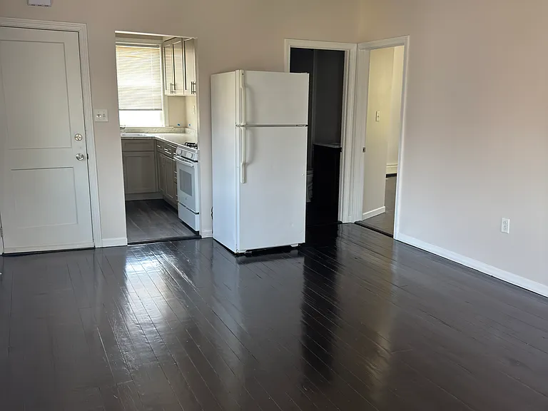 24 Potter St #2 — Photo 11