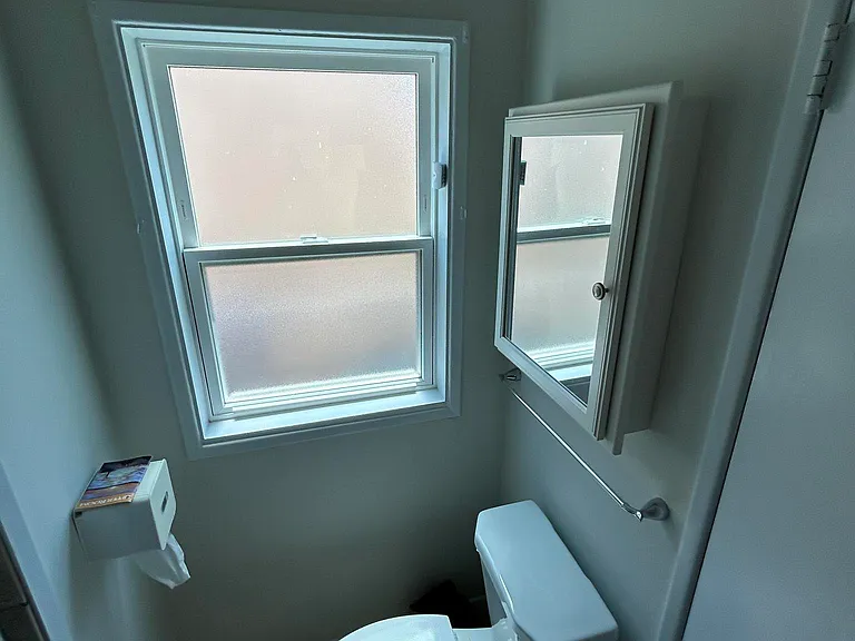 2335 Linden Ave — Photo 17