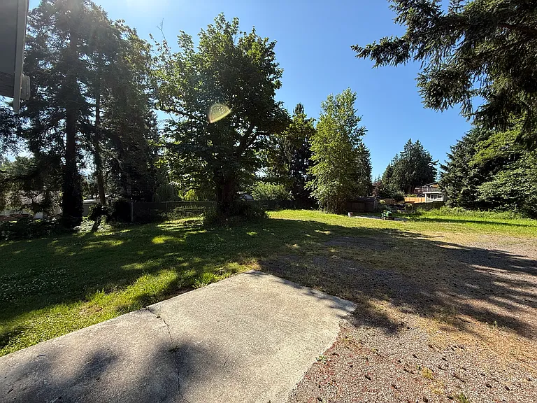 1816 E Fir St — Photo 16