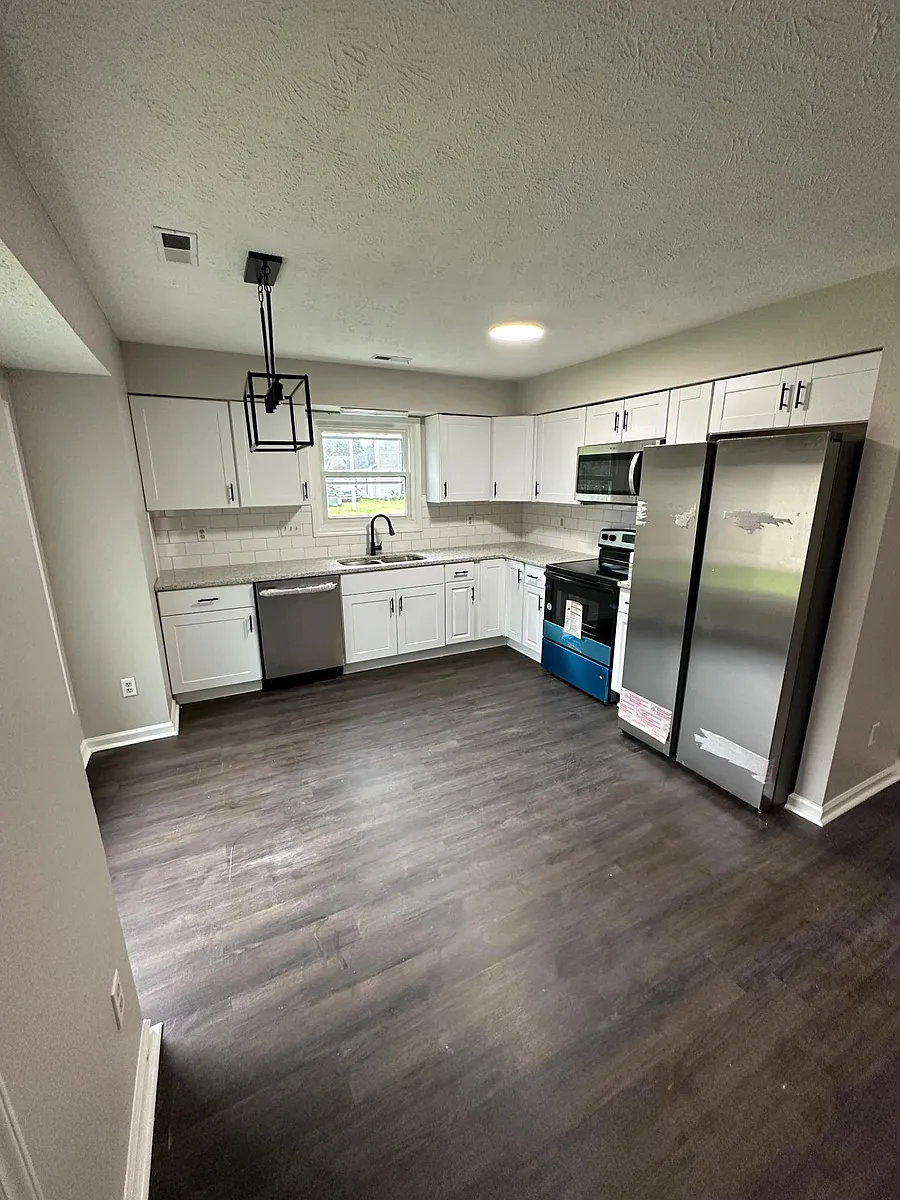 Building Photo - 540 Auburndale Ln