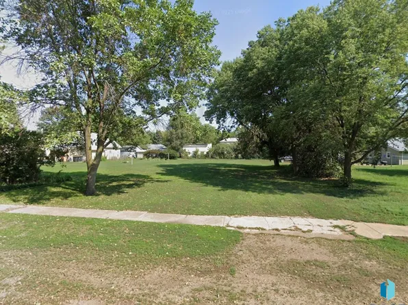 208 W Kluckholm St, Montrose, SD 57048