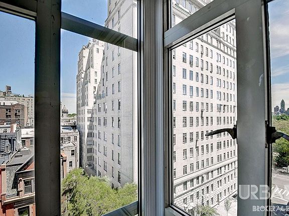 5th image of 10 W 74th St APT 9B