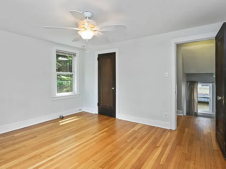 804 Center Ave — Photo 13
