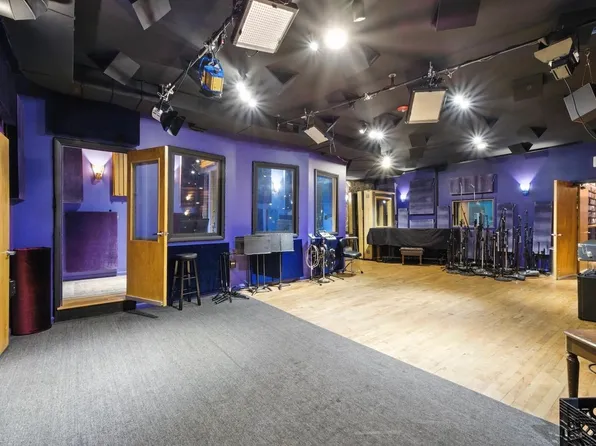 514 Monastery Place image 5 of 46