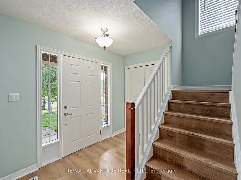 1489 Coronation Dr — Photo 4