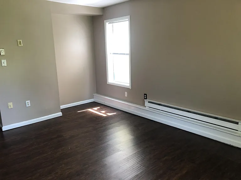 124 Pickwick Pl #1 — Photo 6