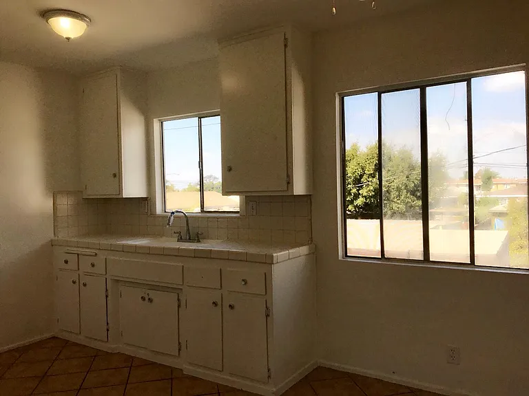 11118 S Osage Ave #10 — Photo 15