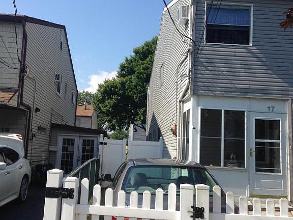 2nd image of 17 Journeay St