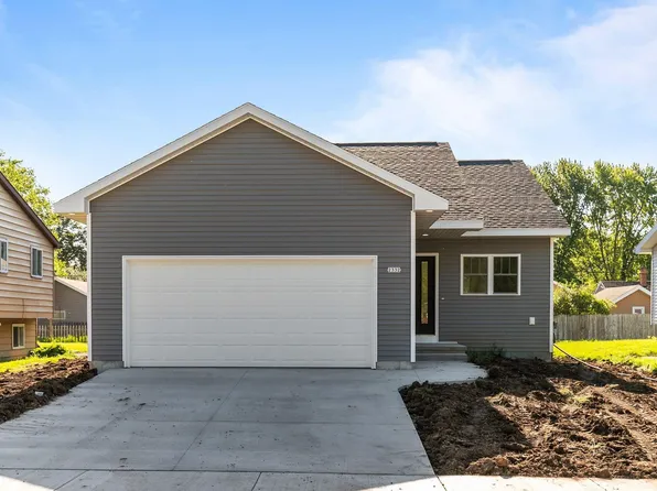 2332 Jefferson St, Oshkosh, WI 54901