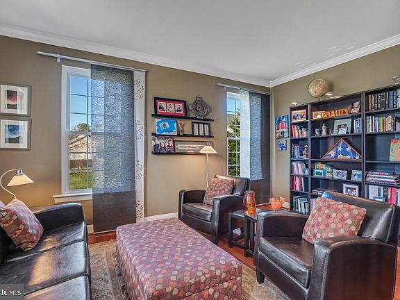 5th image of 22904 Thornbury Dr