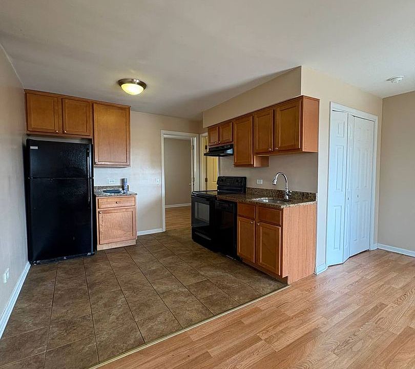 1st image of 3001 Prairie St #3