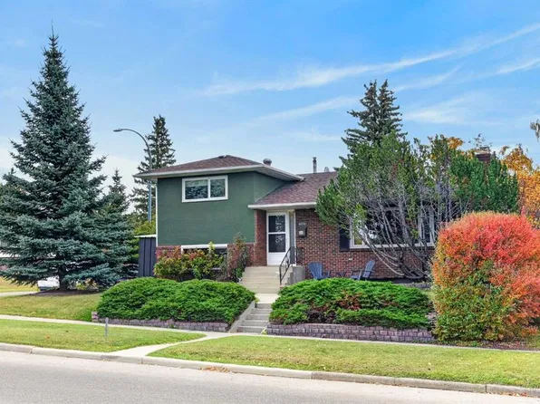 4124 W 19th St NW, Calgary, AB T2L 2B6