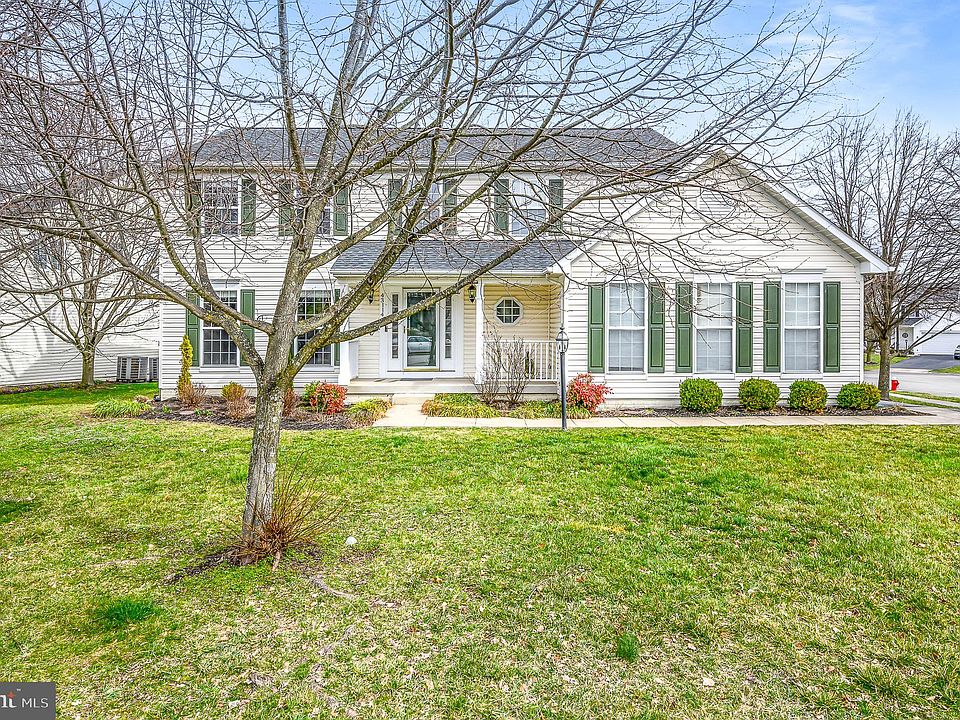 1st image of 43114 Llewellyn Ct