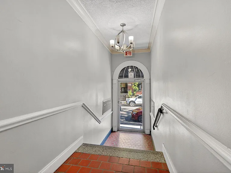 1820 Swann St NW #4 — Photo 15