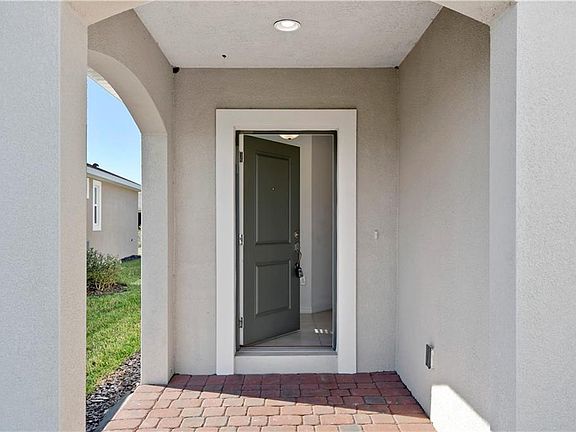 5th image of 137 Palazzo Ln