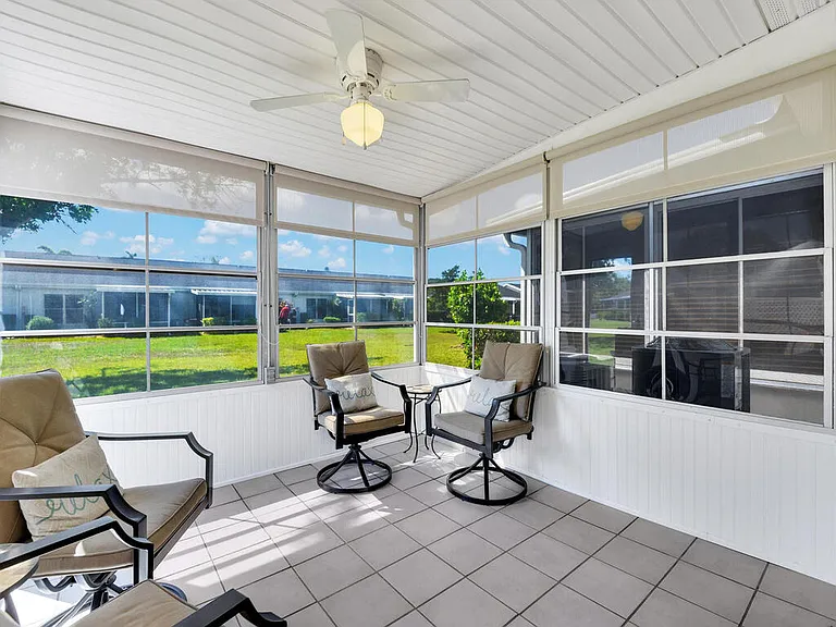 6815 Sandtrap Dr — Photo 17