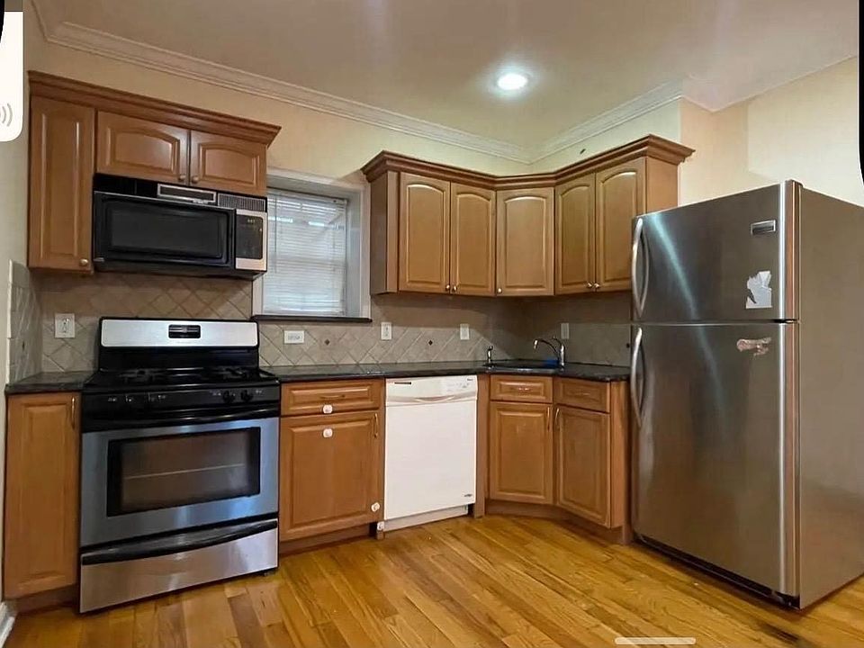 1st image of 286 Manhattan Ave APT 2N