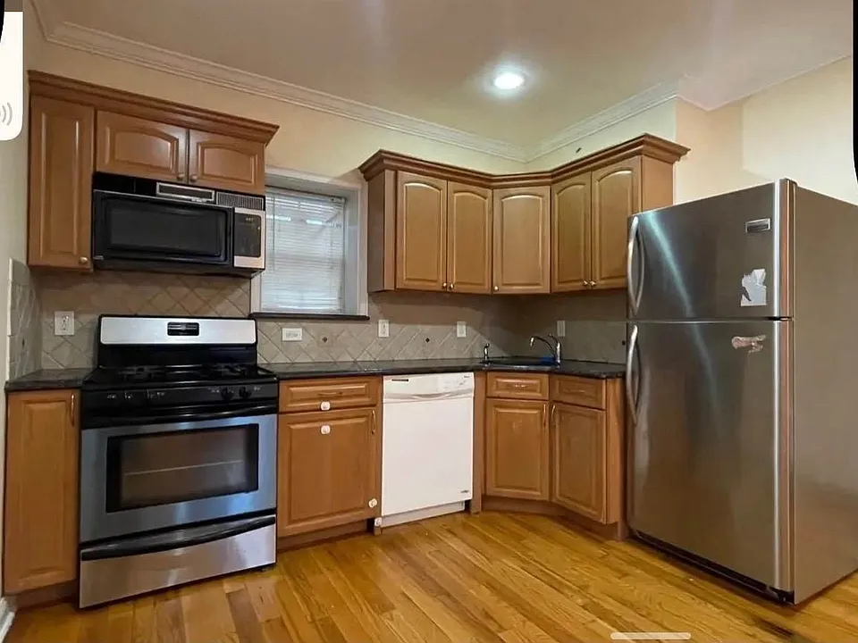 286 Manhattan Ave #2N