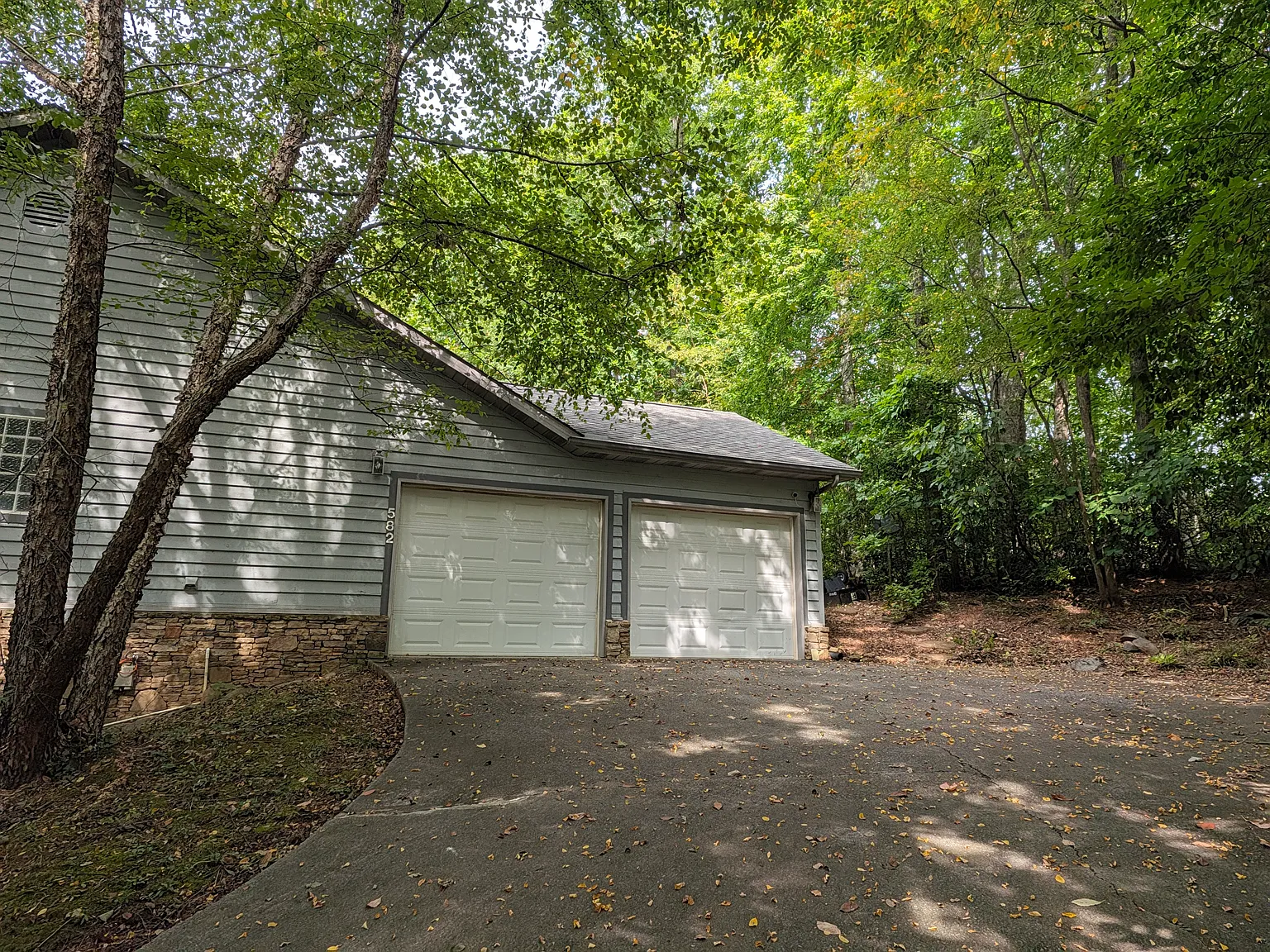 5 bed, 3404 sqft, $3,750 — Photo 2