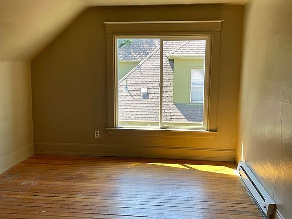 5th image of 5028 N Nelson St #3