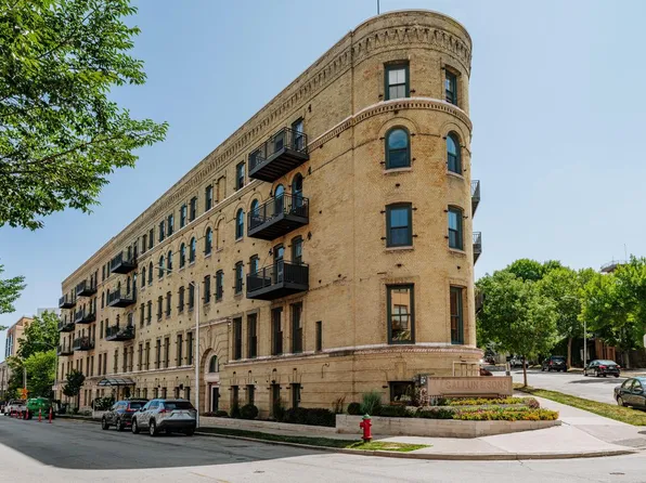 1818 N Water STREET #206, Milwaukee, WI 53202