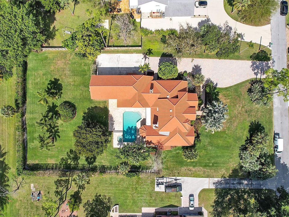 1st image of 6213 NW 63rd Way