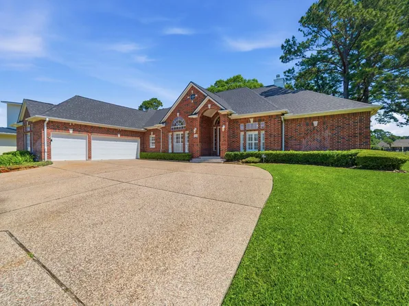 1151 Bentwater Dr, Montgomery, TX 77356