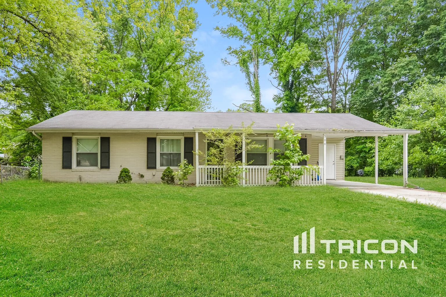 504 Adams Ln photo 1