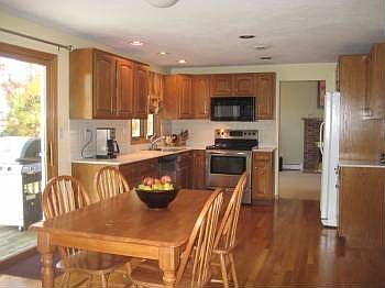 3rd image of 51 Nadine Ln