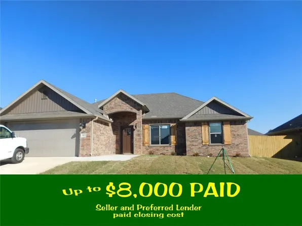 852 Petit Jean St, Prairie Grove, AR 72753