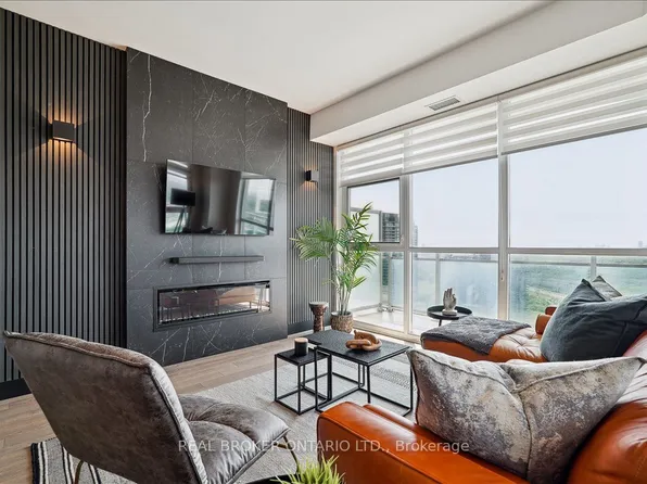 33 Shore Breeze Dr #3704, Toronto, ON M8V 0G1