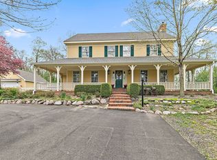 309 Three Oaks Rd, Cary, IL 60013