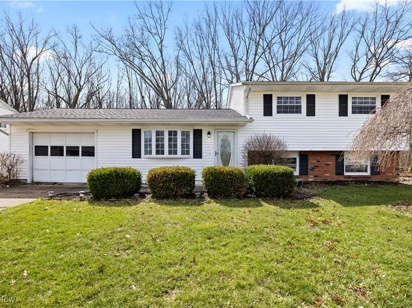 4757 Idleview Dr, Vermilion, OH 44089